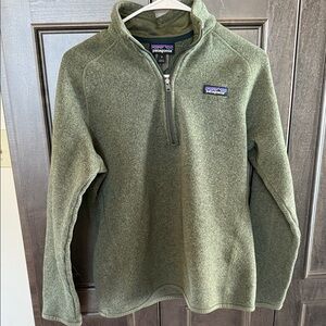 Patagonia women’s Olive Zip-Up Sweater